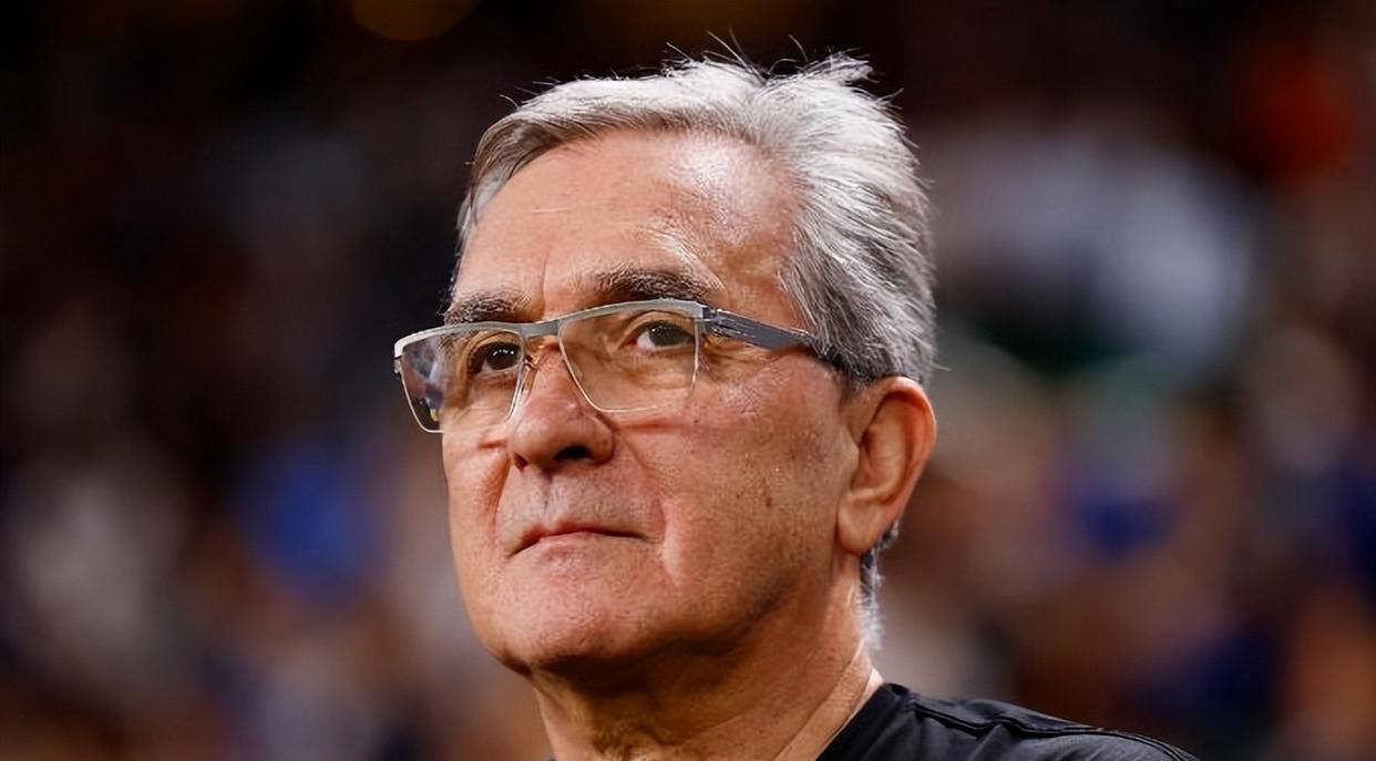 开云下载-包含Uzi在快船比赛中锐不可当，出色防守引发热议！引发球迷热议的词条