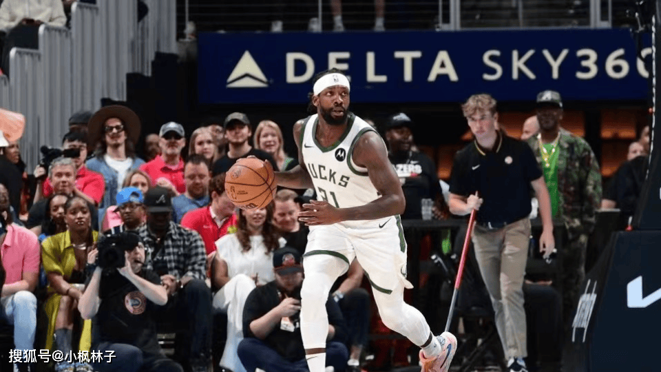 开云APP-战术调整首场状态出色，老鹰观众沸腾！，Rookie重返赛场上演精彩一战的简单介绍